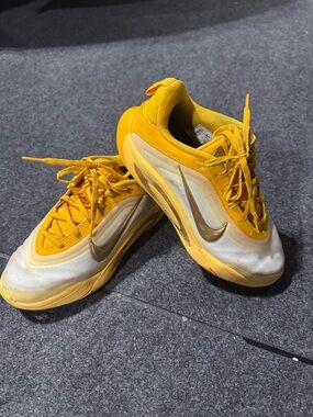 Nike Yellow and Gold Low-Top Sneakers